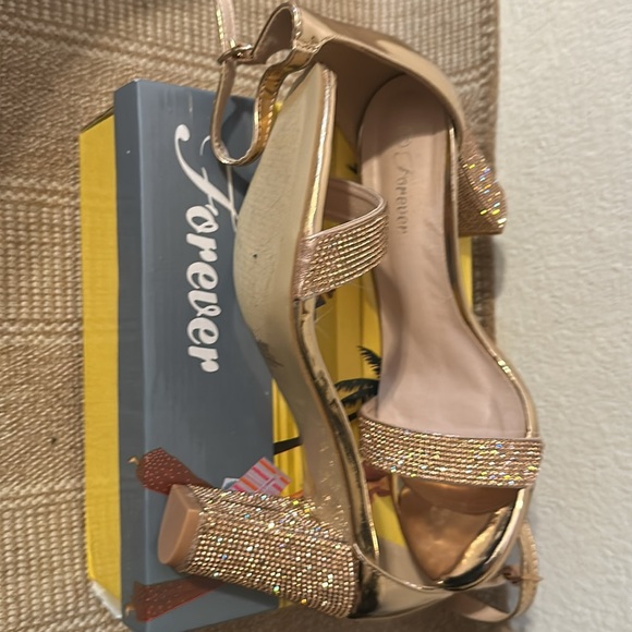 Sparkly Heels Size 7.5 Off Brand - Picture 2 of 2